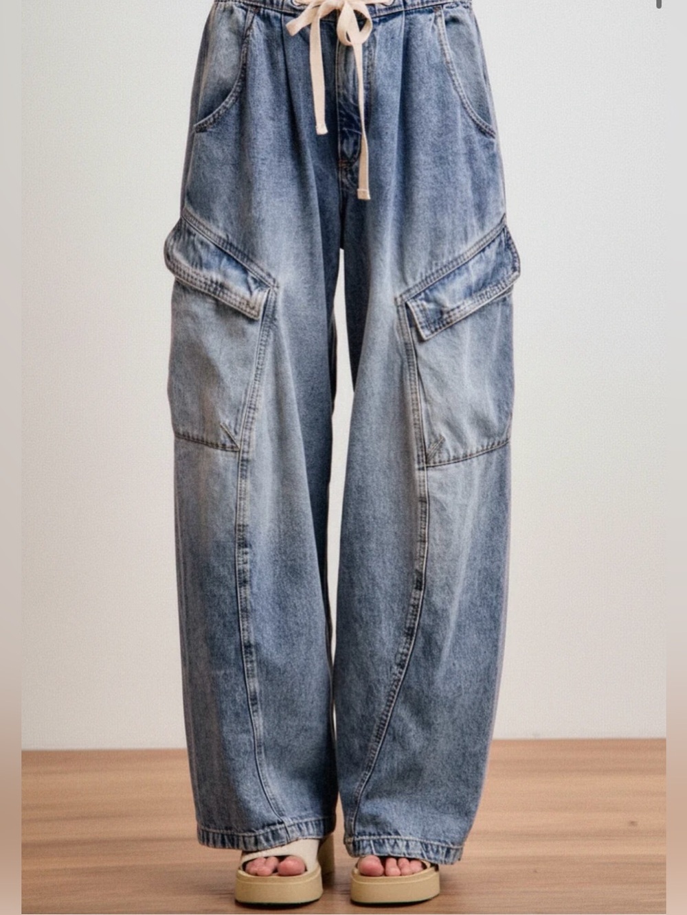 BiBi Barrel Jeans With Cargo Pockets -L